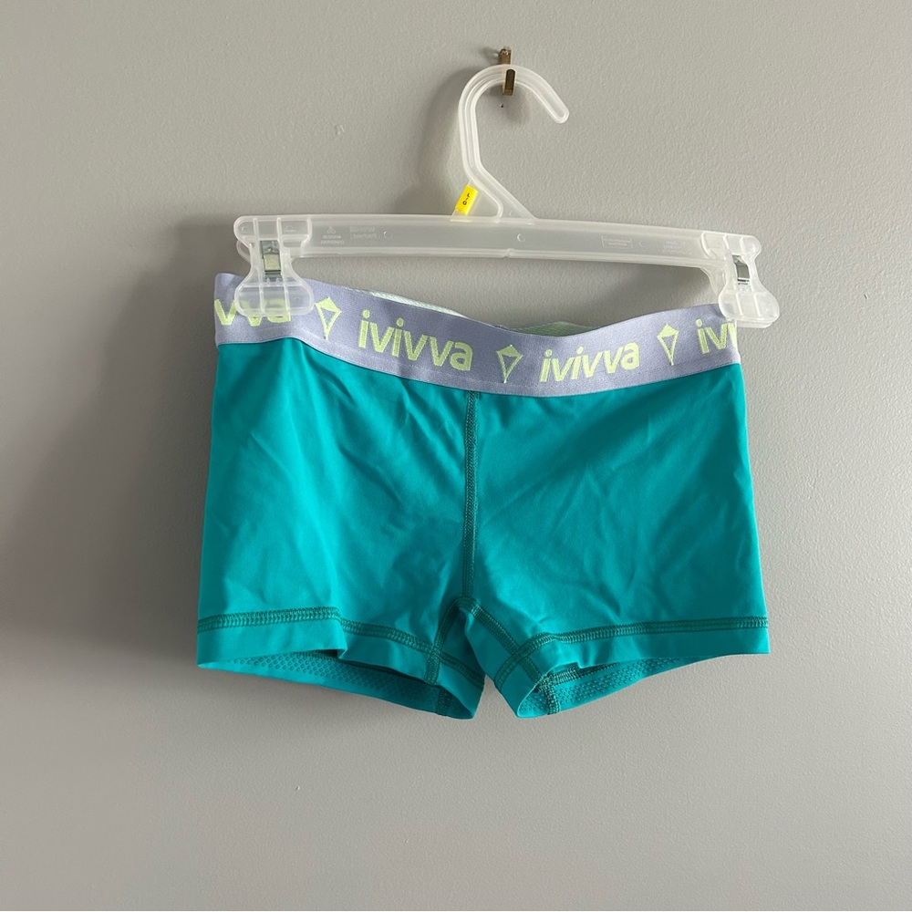 Size 8 ivivva shorts